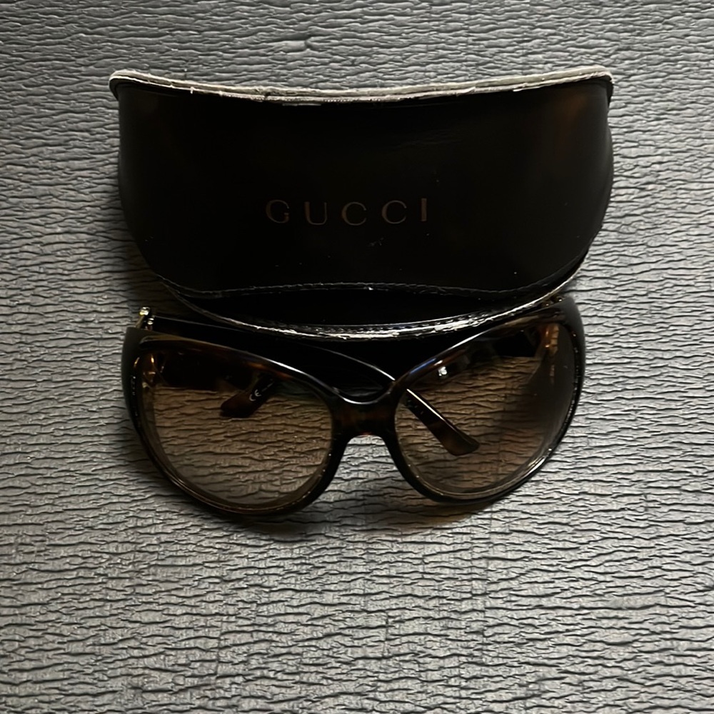 Woman’s Sunglasses
